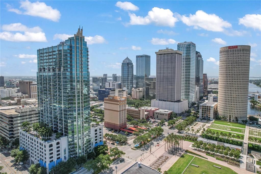 Active With Contract: $2,150 (1 beds, 1 baths, 657 Square Feet)