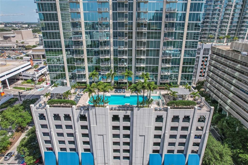 Active With Contract: $2,150 (1 beds, 1 baths, 657 Square Feet)