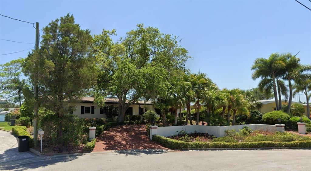 Vendido Recientemente: $950,000 (3 camas, 2 baños, 1502 Pies cuadrados)