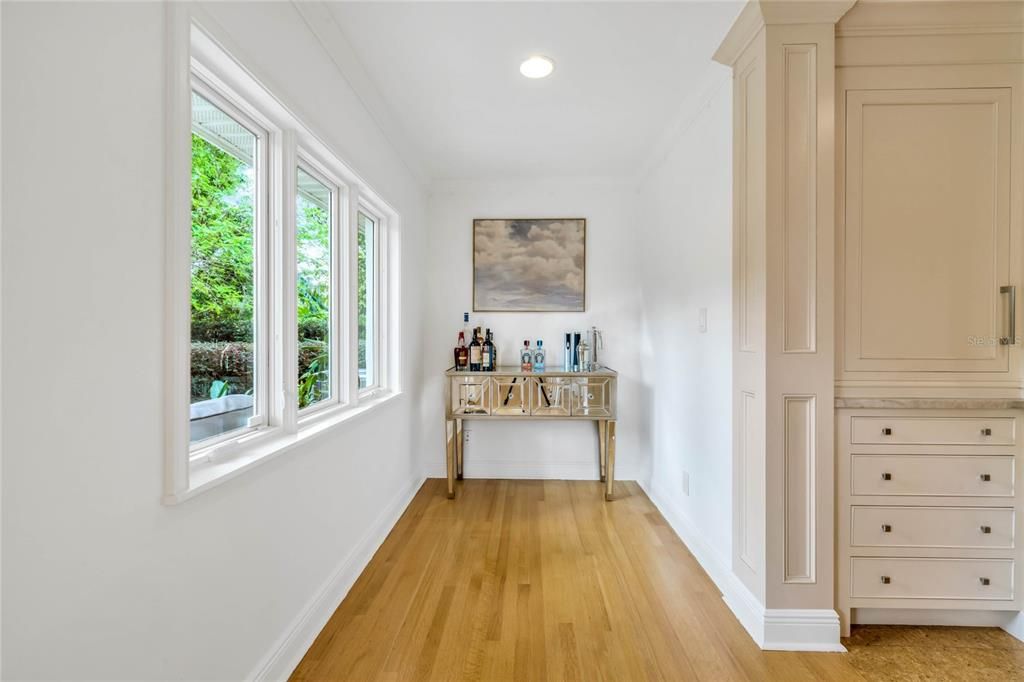 Recently Sold: $825,000 (3 beds, 2 baths, 2169 Square Feet)