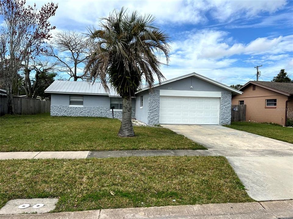 Recently Rented: $2,200 (4 beds, 2 baths, 1338 Square Feet)