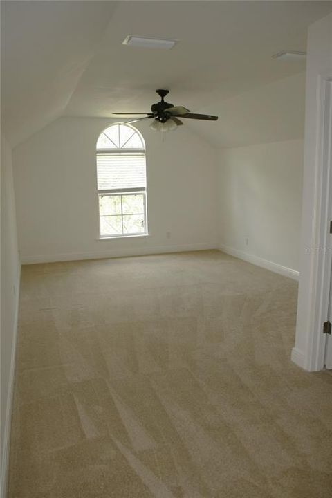 Upstairs Bonus Room Bath