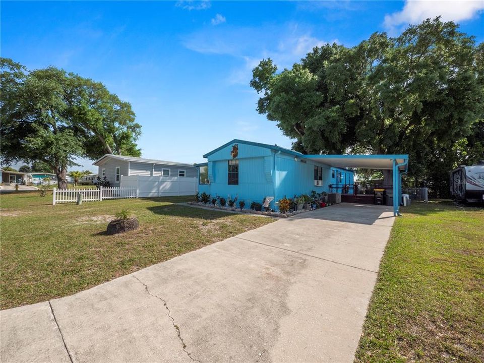 Active With Contract: $160,000 (3 beds, 2 baths, 1050 Square Feet)