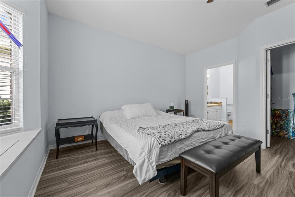 Active With Contract: $310,000 (2 beds, 2 baths, 1327 Square Feet)
