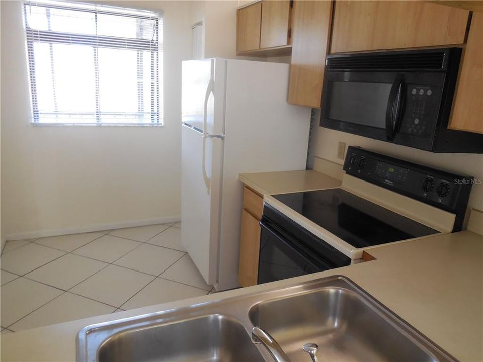 For Rent: $1,895 (2 beds, 2 baths, 1115 Square Feet)