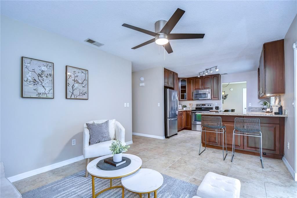 Recently Sold: $368,500 (2 beds, 2 baths, 1218 Square Feet)