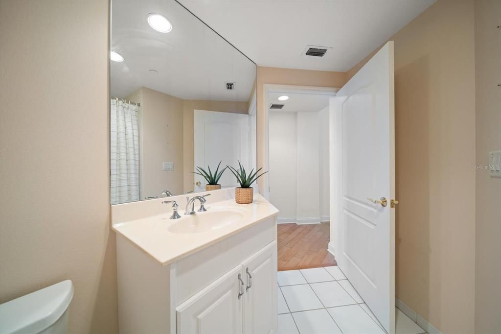 Active With Contract: $1,620,000 (3 beds, 3 baths, 2087 Square Feet)