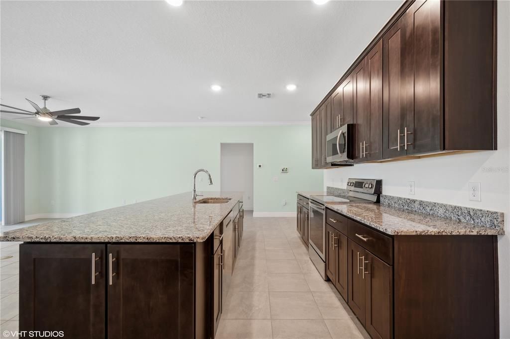 For Sale: $369,900 (3 beds, 2 baths, 1844 Square Feet)