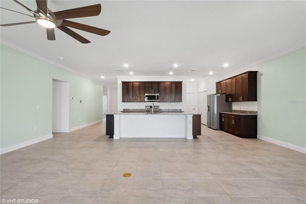 For Sale: $369,900 (3 beds, 2 baths, 1844 Square Feet)