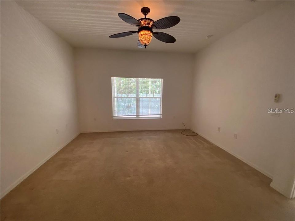 Recently Rented: $2,195 (3 beds, 2 baths, 1637 Square Feet)