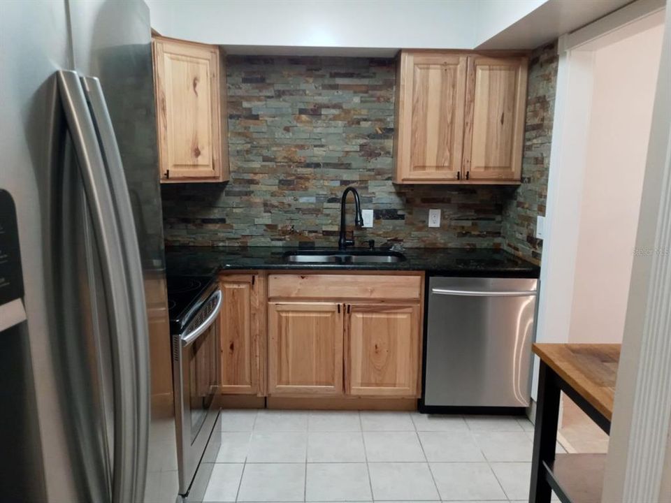 For Rent: $1,750 (2 beds, 2 baths, 1252 Square Feet)