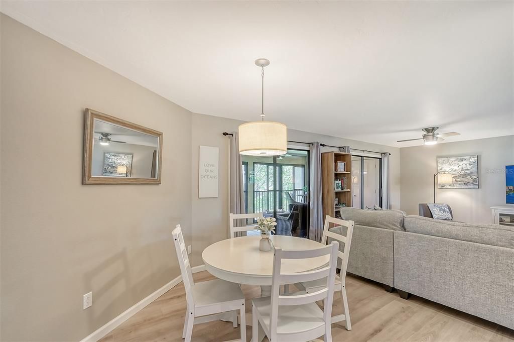 For Sale: $629,900 (2 beds, 2 baths, 1220 Square Feet)