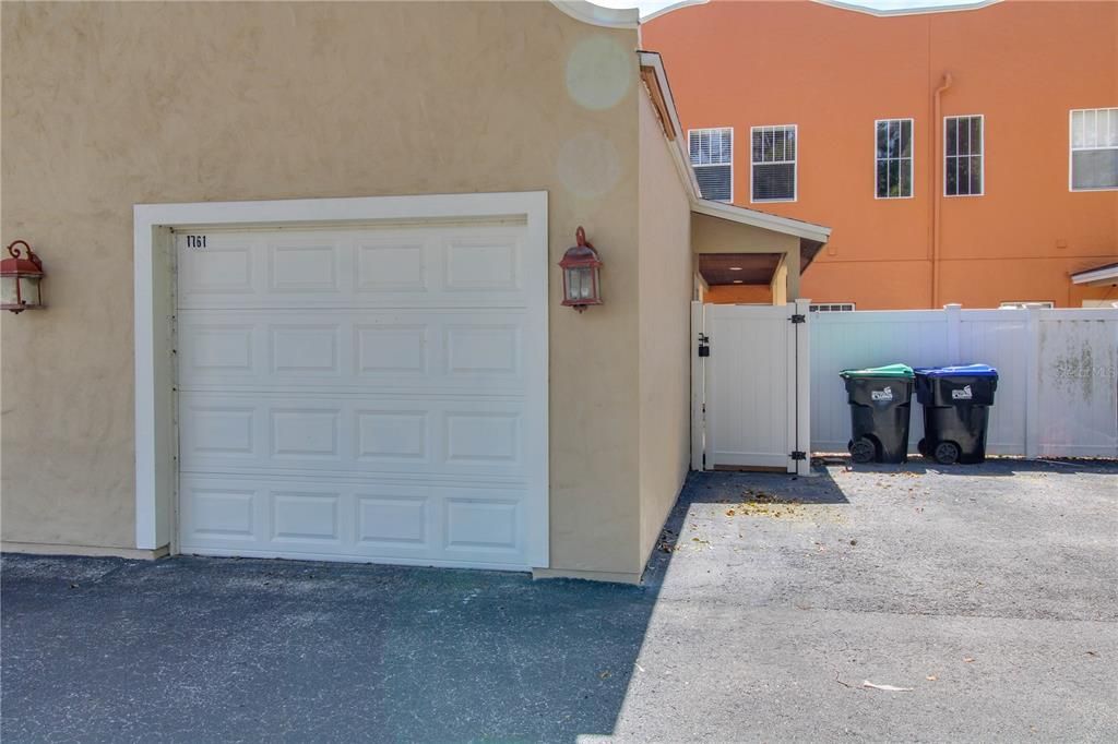 Recently Rented: $2,795 (3 beds, 2 baths, 1598 Square Feet)