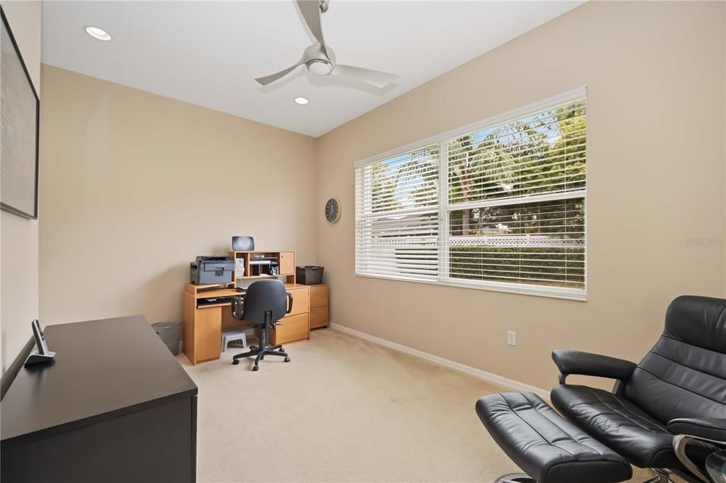 Bonus room/Office/could be 4th br