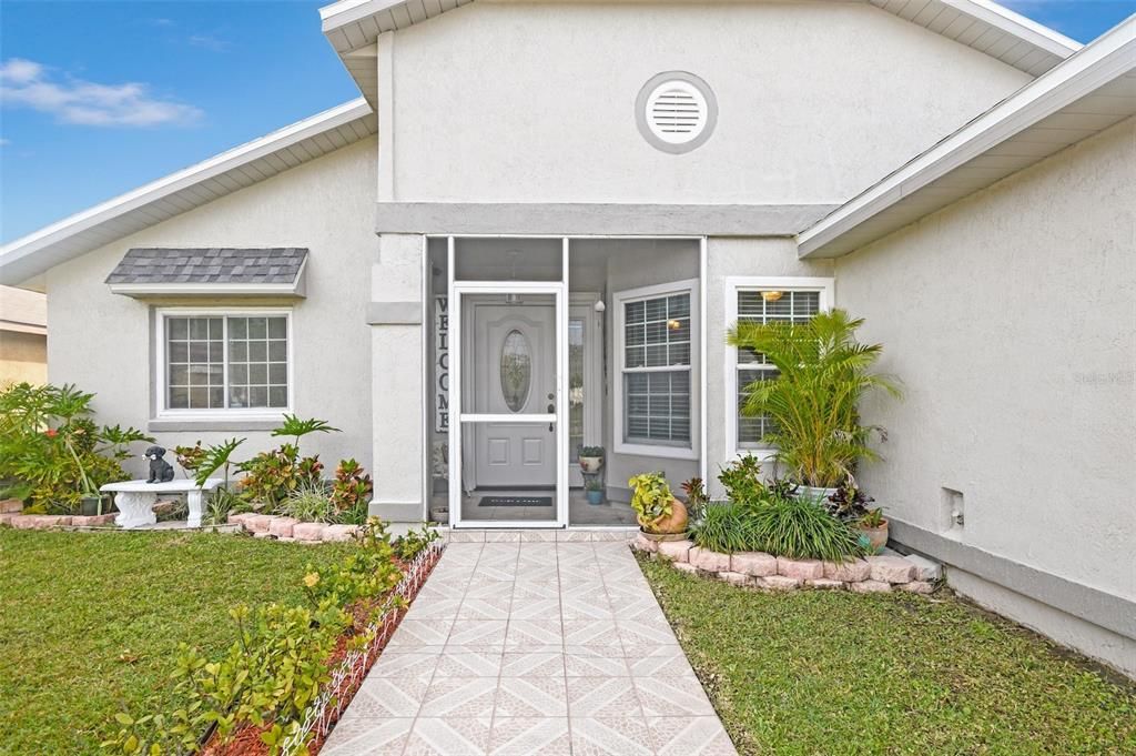 Recently Sold: $399,000 (3 beds, 2 baths, 1589 Square Feet)