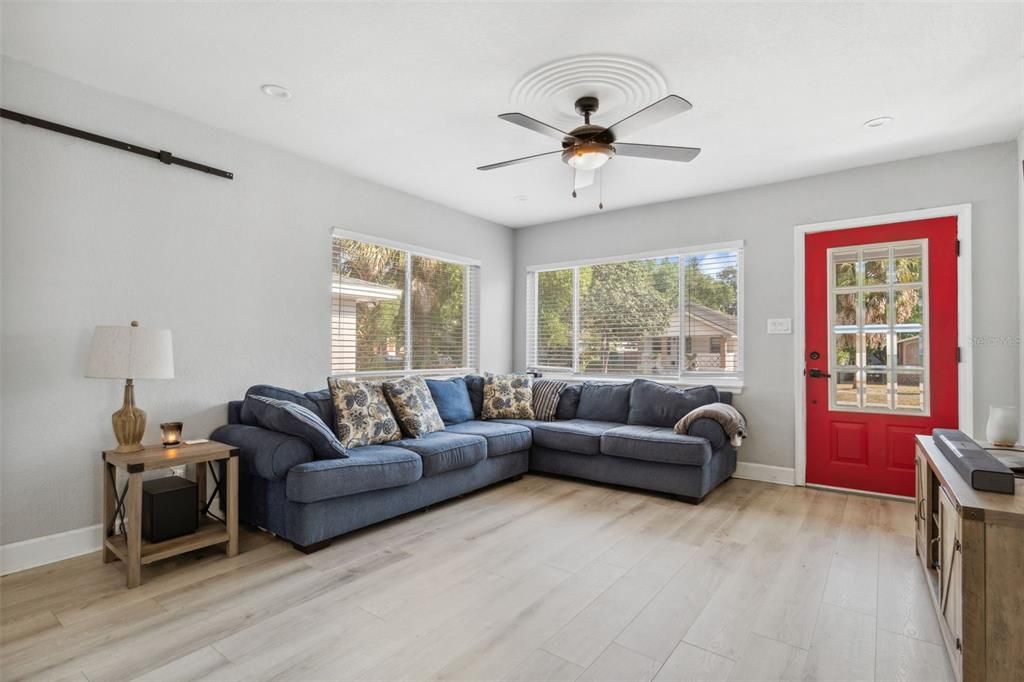 Active With Contract: $3,750 (3 beds, 2 baths, 1501 Square Feet)