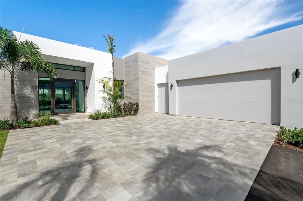 Recently Sold: $5,500,000 (4 beds, 3 baths, 2500 Square Feet)