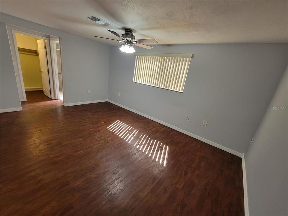 Active With Contract: $1,950 (2 beds, 2 baths, 1783 Square Feet)