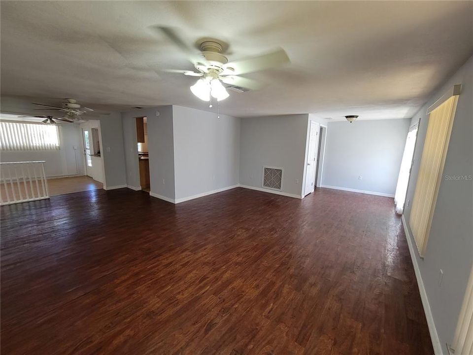 Active With Contract: $1,950 (2 beds, 2 baths, 1783 Square Feet)