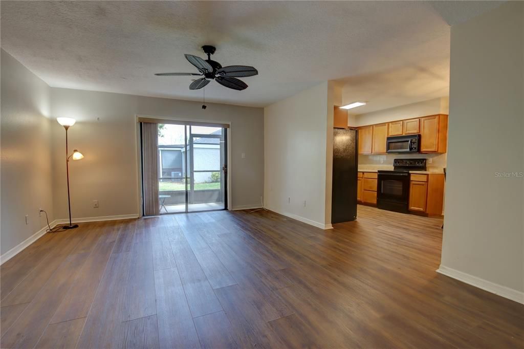 Recently Sold: $188,900 (1 beds, 1 baths, 768 Square Feet)