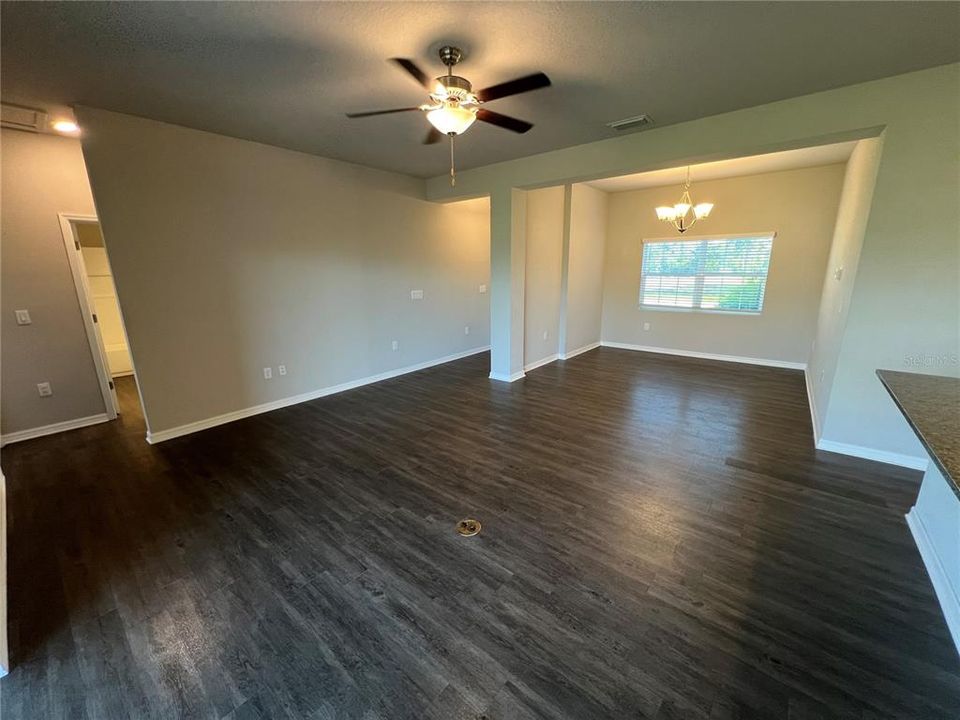 Recently Rented: $2,200 (3 beds, 2 baths, 1544 Square Feet)