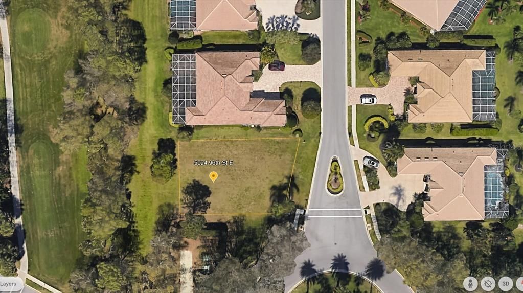 Corner site, golf course view, western exposure