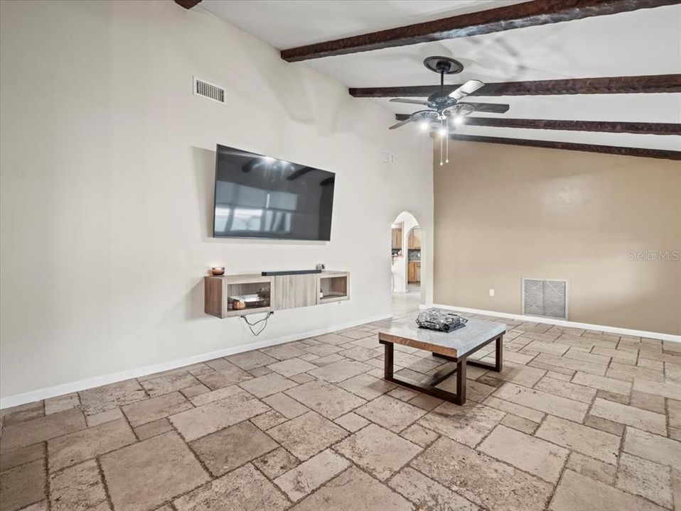 Active With Contract: $359,000 (3 beds, 2 baths, 1729 Square Feet)