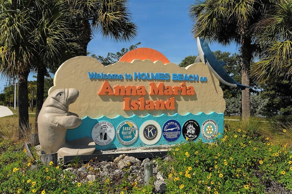 Close to Anna Maria Island and all it has to offer. By land or by Sea!