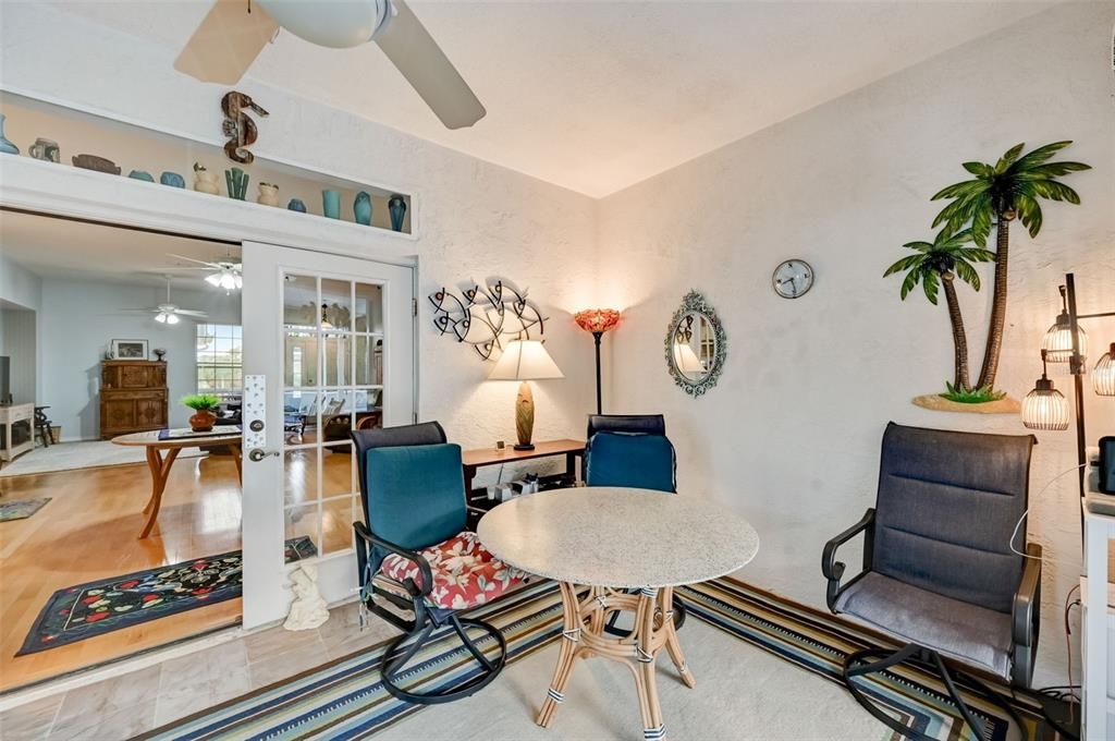 Active With Contract: $430,900 (2 beds, 2 baths, 1924 Square Feet)
