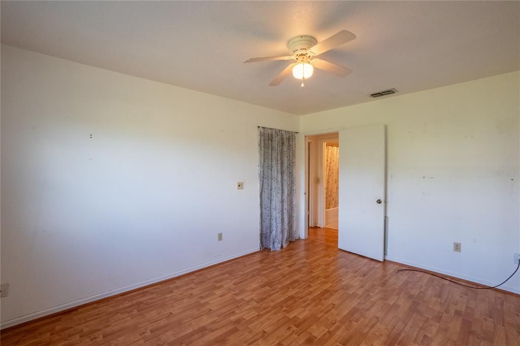 For Sale: $449,900 (2 beds, 2 baths, 1588 Square Feet)