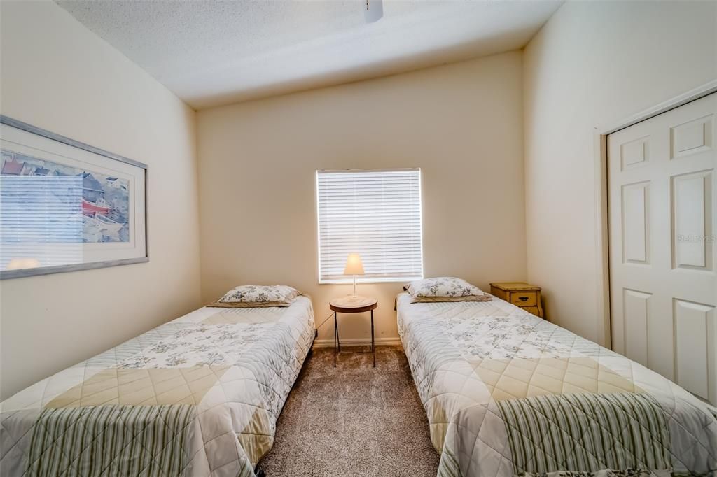 Active With Contract: $2,900 (3 beds, 2 baths, 1910 Square Feet)
