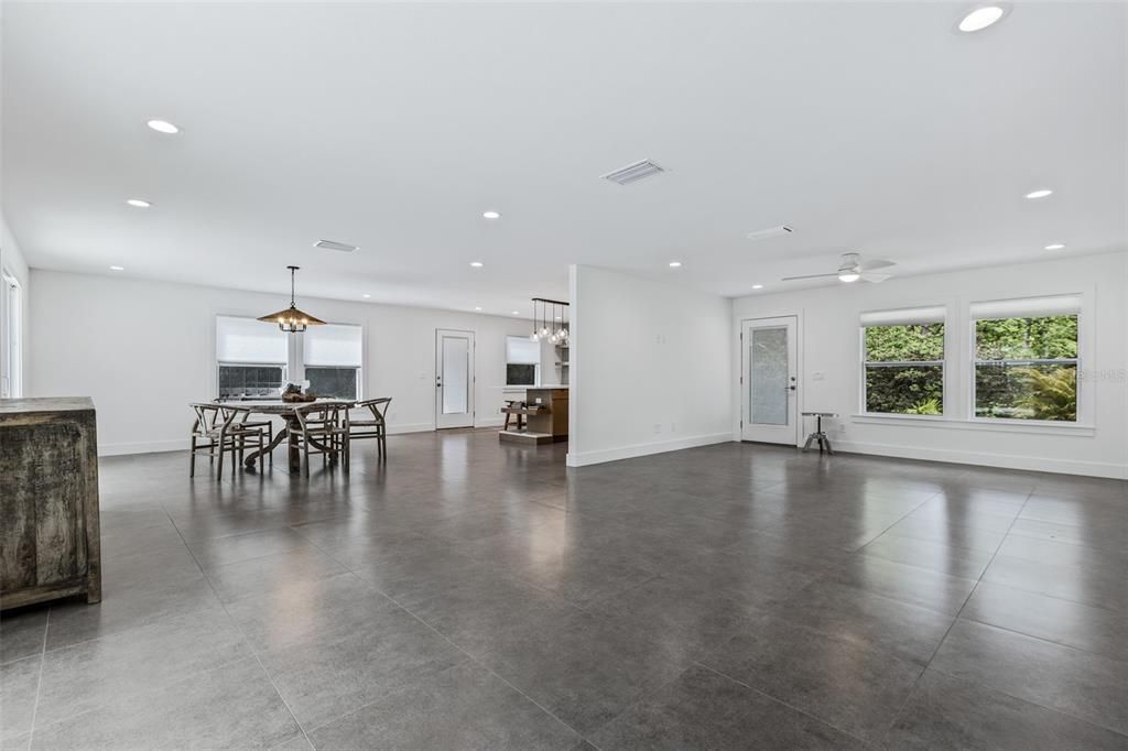 Active With Contract: $495,000 (3 beds, 2 baths, 1917 Square Feet)