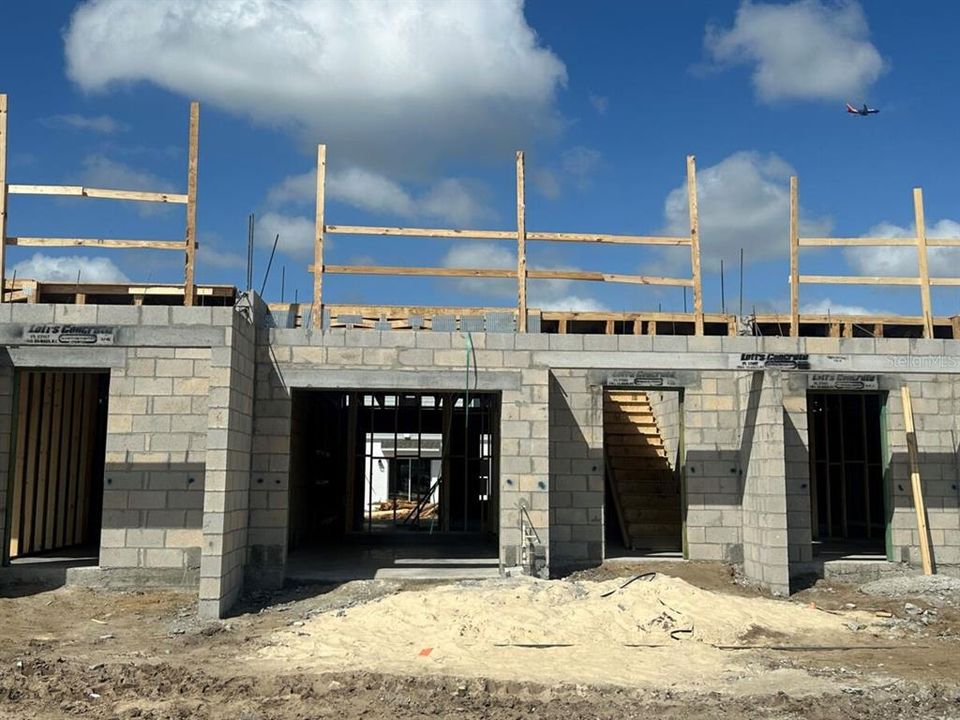 Recently Sold: $390,990 (3 beds, 2 baths, 1379 Square Feet)