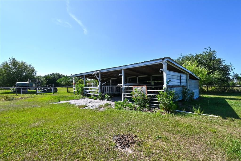 For Sale: $999,000 (3 beds, 2 baths, 2520 Square Feet)