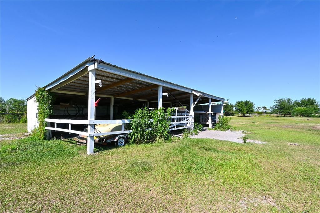 For Sale: $999,000 (3 beds, 2 baths, 2520 Square Feet)