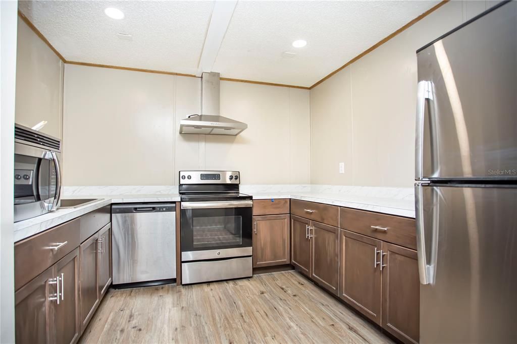 For Rent: $1,295 (2 beds, 2 baths, 996 Square Feet)