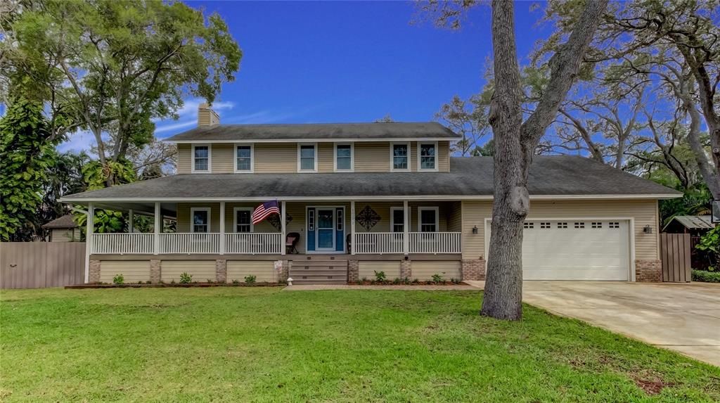 Active With Contract: $850,000 (4 beds, 2 baths, 2548 Square Feet)