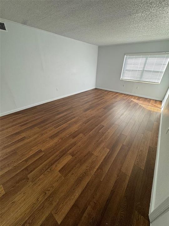 Recently Rented: $1,249 (2 beds, 2 baths, 800 Square Feet)