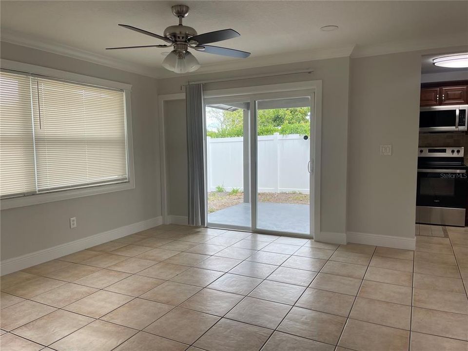 For Sale: $299,900 (3 beds, 2 baths, 1185 Square Feet)