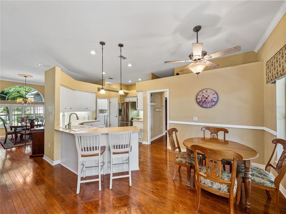 For Sale: $550,000 (3 beds, 2 baths, 1762 Square Feet)