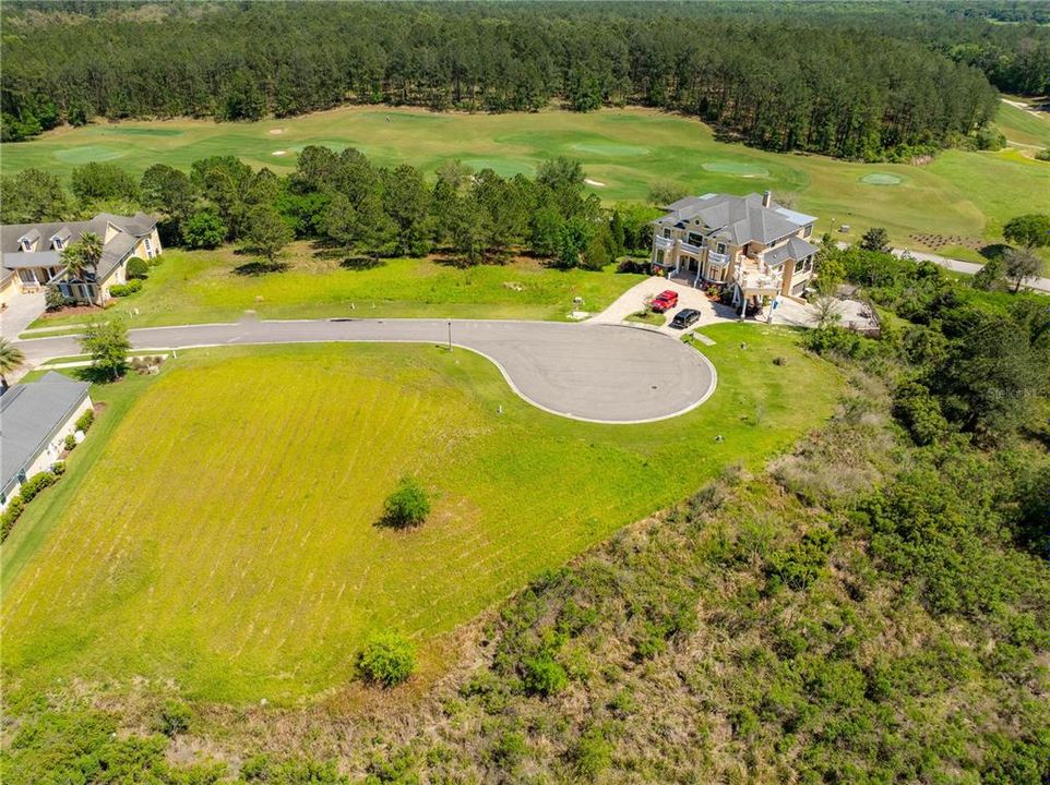 На продажу: $127,999 (0.64 acres)