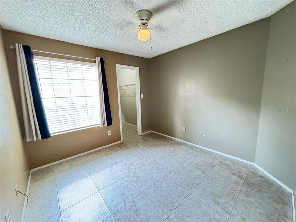 For Sale: $185,000 (2 beds, 1 baths, 828 Square Feet)