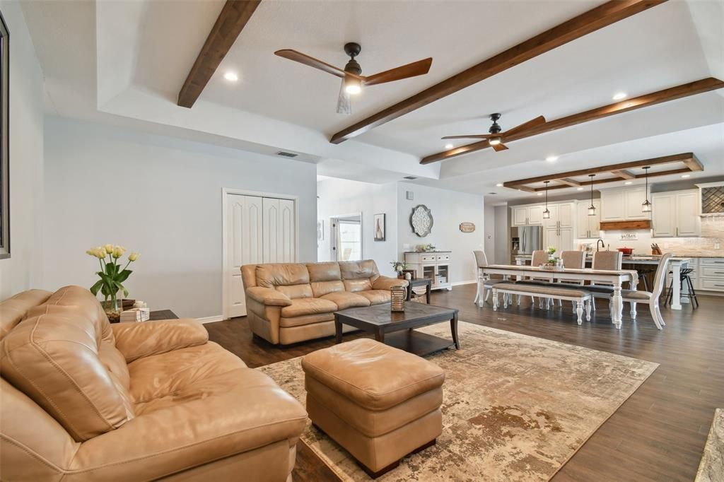 Recently Sold: $980,000 (5 beds, 3 baths, 3568 Square Feet)