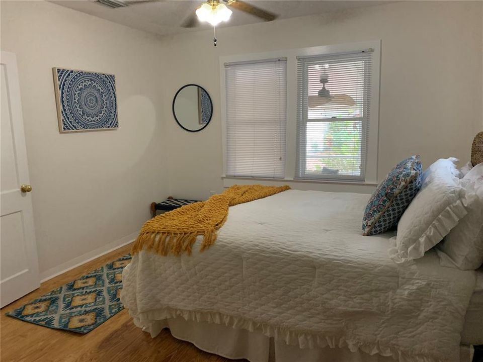 Recently Rented: $3,500 (2 beds, 1 baths, 1202 Square Feet)