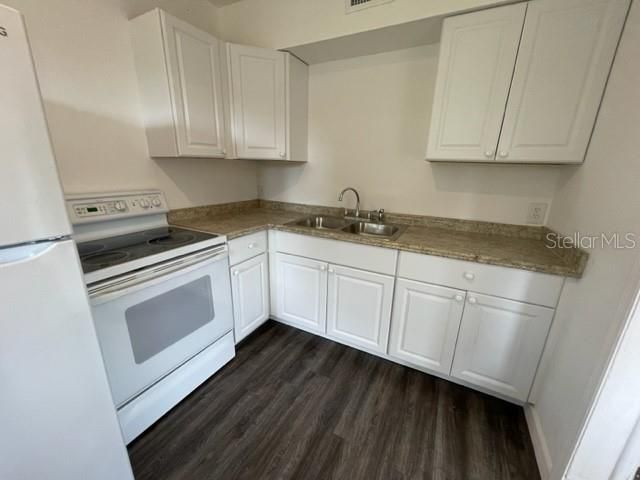 For Sale: $189,950 (3 beds, 1 baths, 1035 Square Feet)