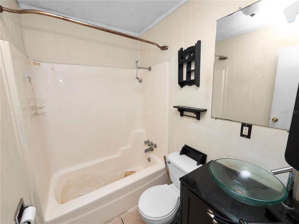 For Sale: $225,000 (3 beds, 2 baths, 1325 Square Feet)