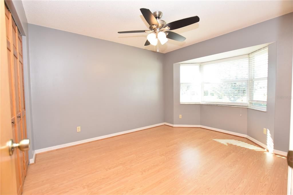 Active With Contract: $1,950 (3 beds, 2 baths, 1448 Square Feet)
