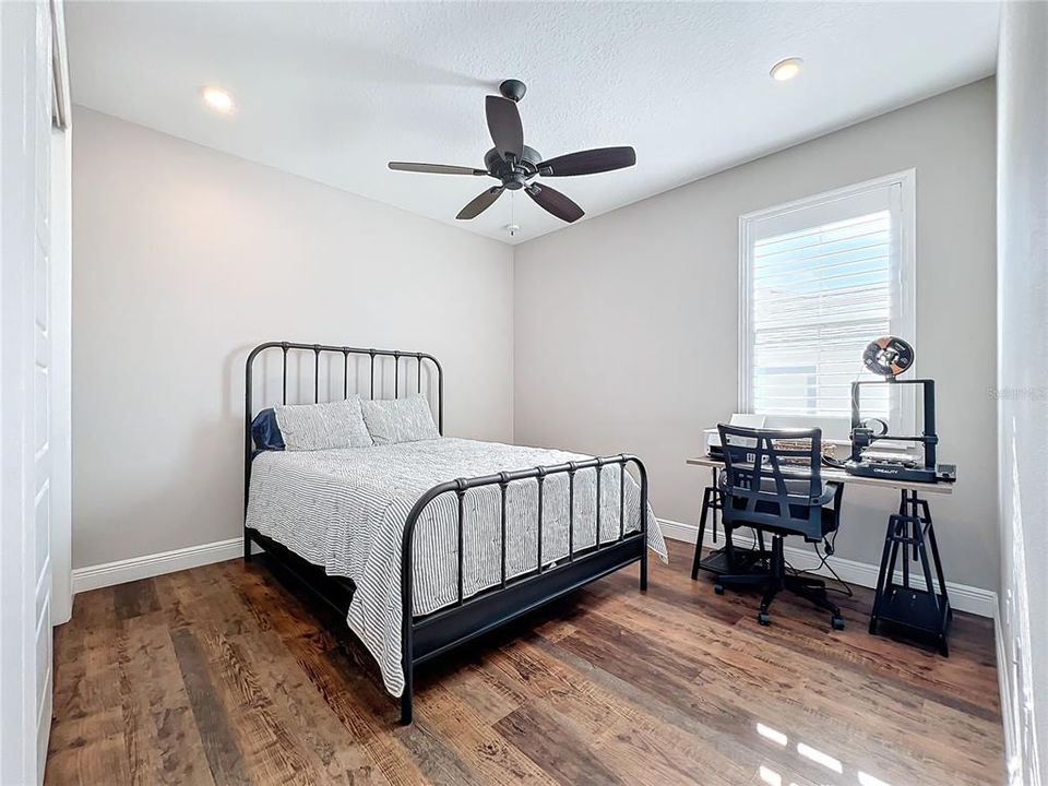 Active With Contract: $385,000 (2 beds, 2 baths, 1579 Square Feet)
