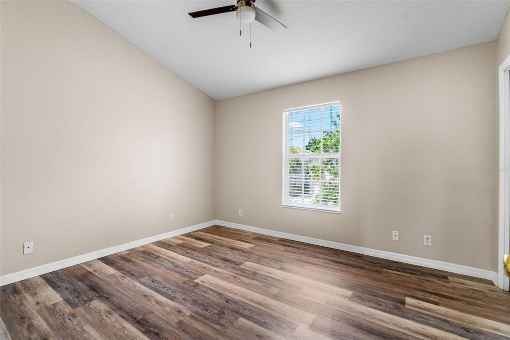 Active With Contract: $2,200 (2 beds, 2 baths, 1269 Square Feet)