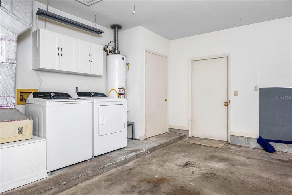 Recently Sold: $290,000 (3 beds, 2 baths, 1159 Square Feet)